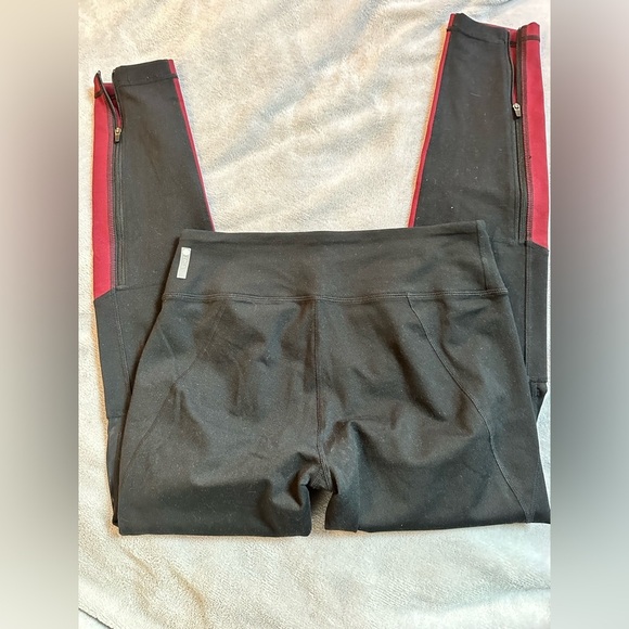 Zella Leggings with Zipper Slit at Ankles - Picture 2 of 9